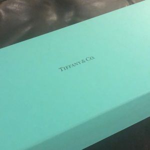 Tiffany’s Plaid Champagne Flute Set